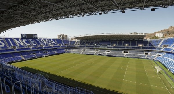 Estepona  y Diputación ofrecen descuentos para asistir a los próximos partidos del Málaga C.F
