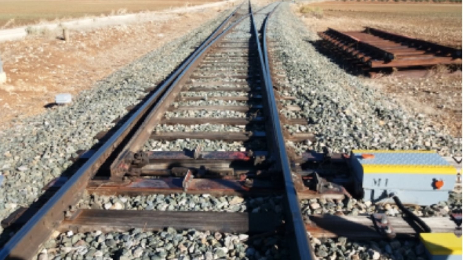 Adif adjudica el suministro y transporte de aparatos de vía para varias obras en Andalucía