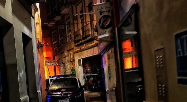 Detenido un hombre por herir a su hijastro con un arma blanca en el cuello