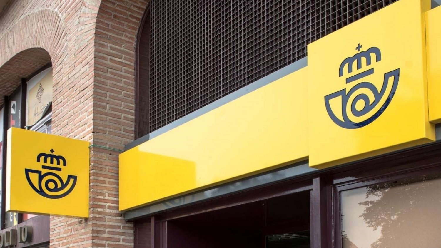 Correos confirma la convocatoria de 5.377 puestos a petición de UGT y CCOO
