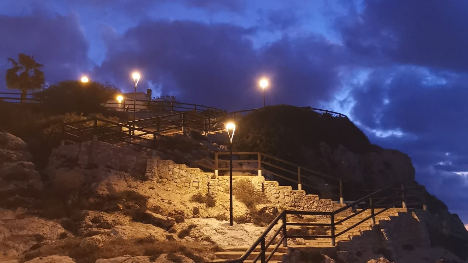 Ejecutadas las obras para la red de alumbrado público en las zonas cercanas a El Cantal