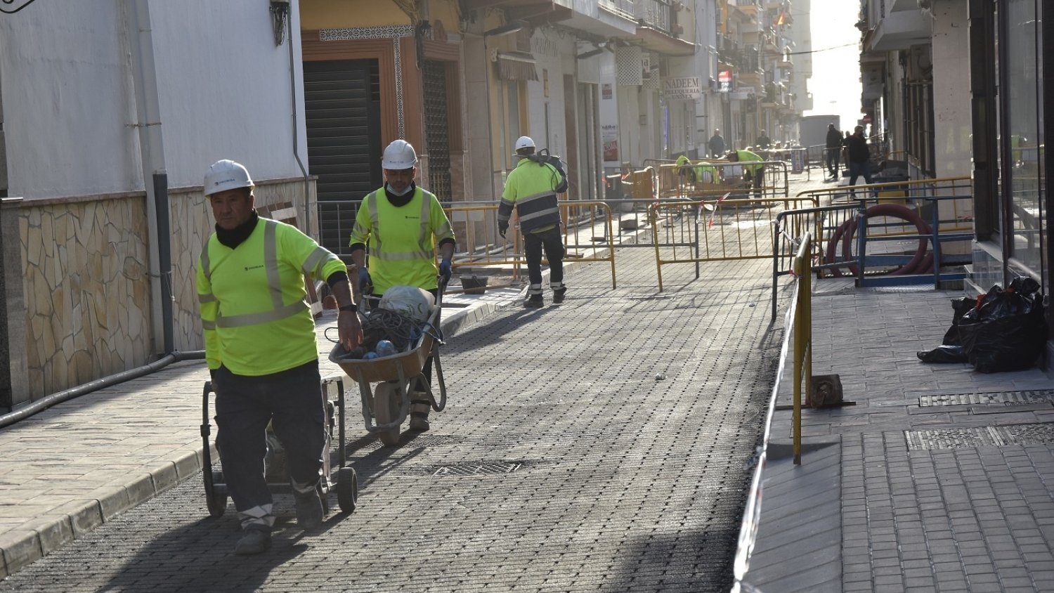 Fuengirola ultima las obras de remodelación integral de la calle Cuesta