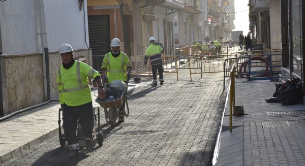 Fuengirola ultima las obras de remodelación integral de la calle Cuesta
