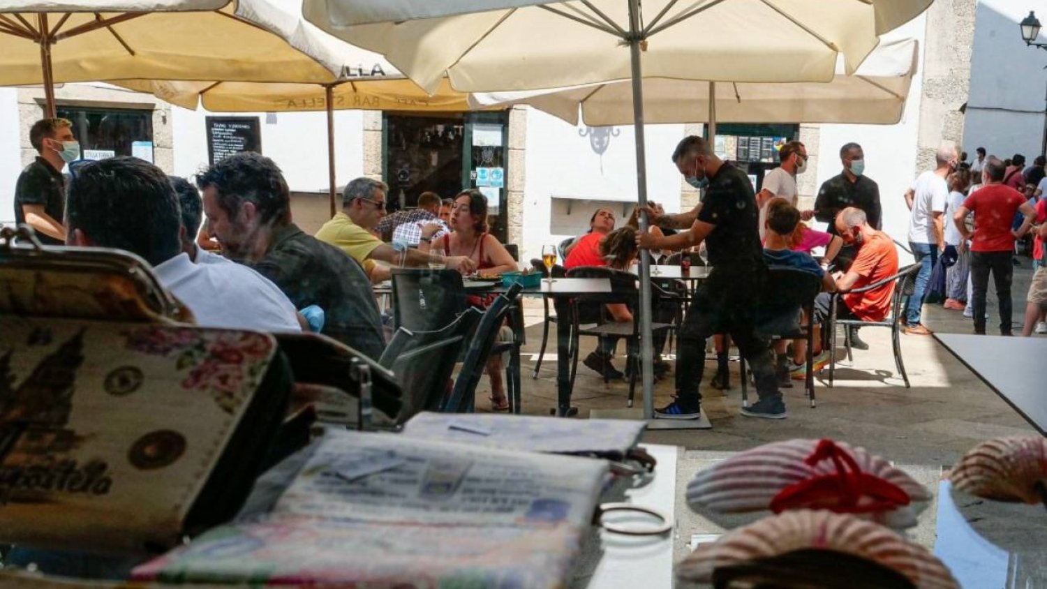 El TSJA rechaza el pasaporte covid para hostelería y ocio en Andalucía