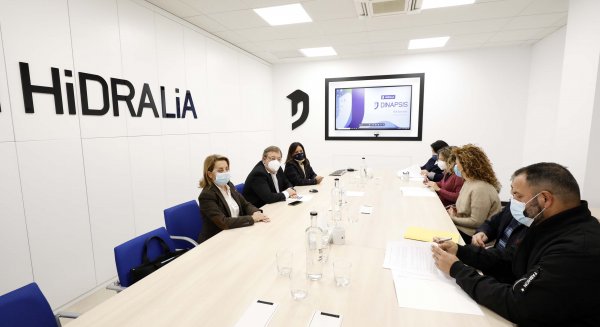 Marbella respalda la campaña de entrega de juguetes y caramelos a cuatro entidades sociales