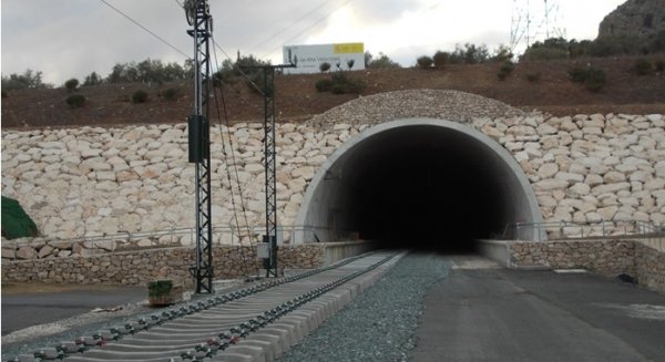 Adif AV anuncia que realizará un seguimiento hidrogeológico del túnel de Archidona