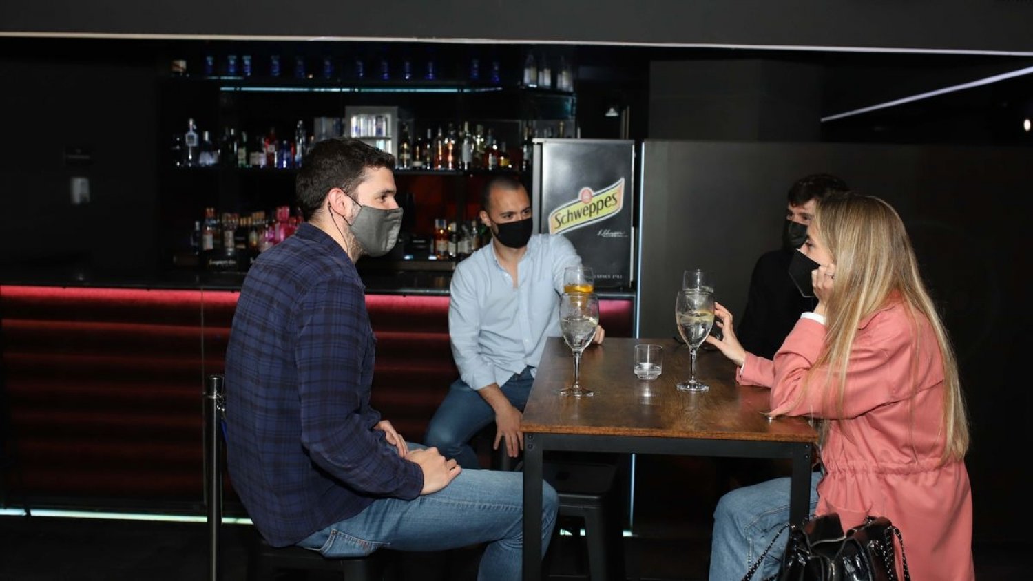 Salud y Familias elabora una guía para ventilar espacios interiores en establecimientos de hostelería y ocio