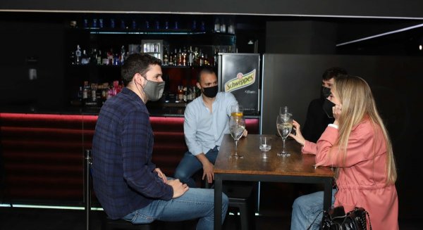 Salud y Familias elabora una guía para ventilar espacios interiores en establecimientos de hostelería y ocio