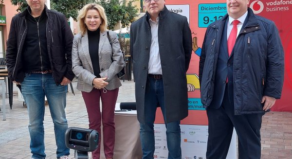Junta y Vodafone presentan en la Mobile Week de Málaga un asistente inteligente multiidioma con tecnología 5G