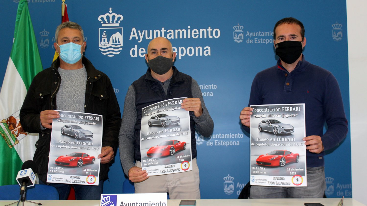 Estepona acoge la concentración de coches Ferrari en beneficio a la campaña 'Ningún Niño sin Juguete'