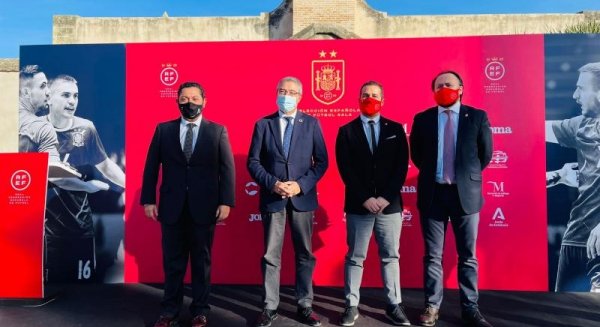 Diputación acoge dos partidos de la selección española de fútbol sala en Rincón de la Victoria