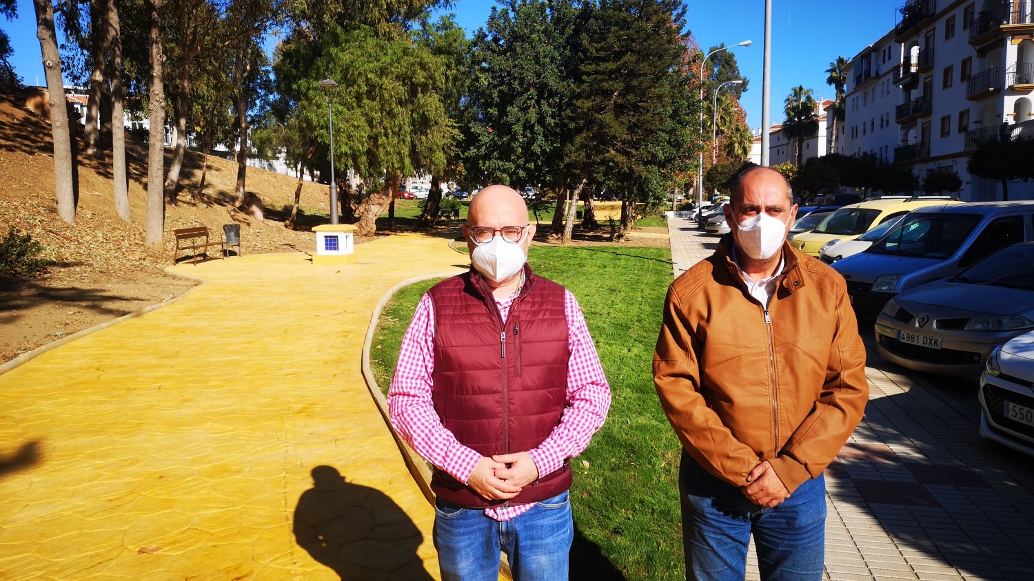 Finalizados los trabajos de remodelación integral de los jardines de 'Torres de la Viña'