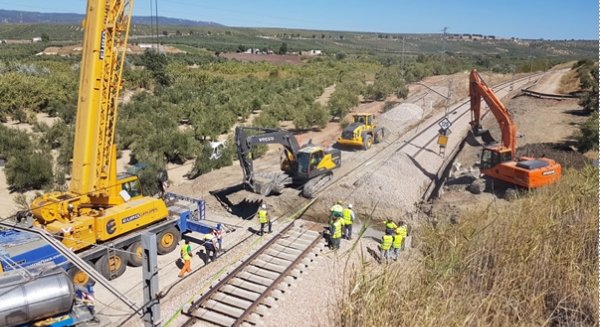 Adif adjudica tres obras de mejora de la infraestructura en Andalucía