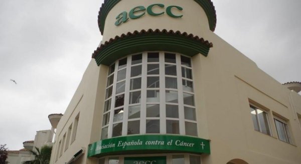 La Asociación Española Contra el Cáncer abre nueva sede en Vélez-Málaga