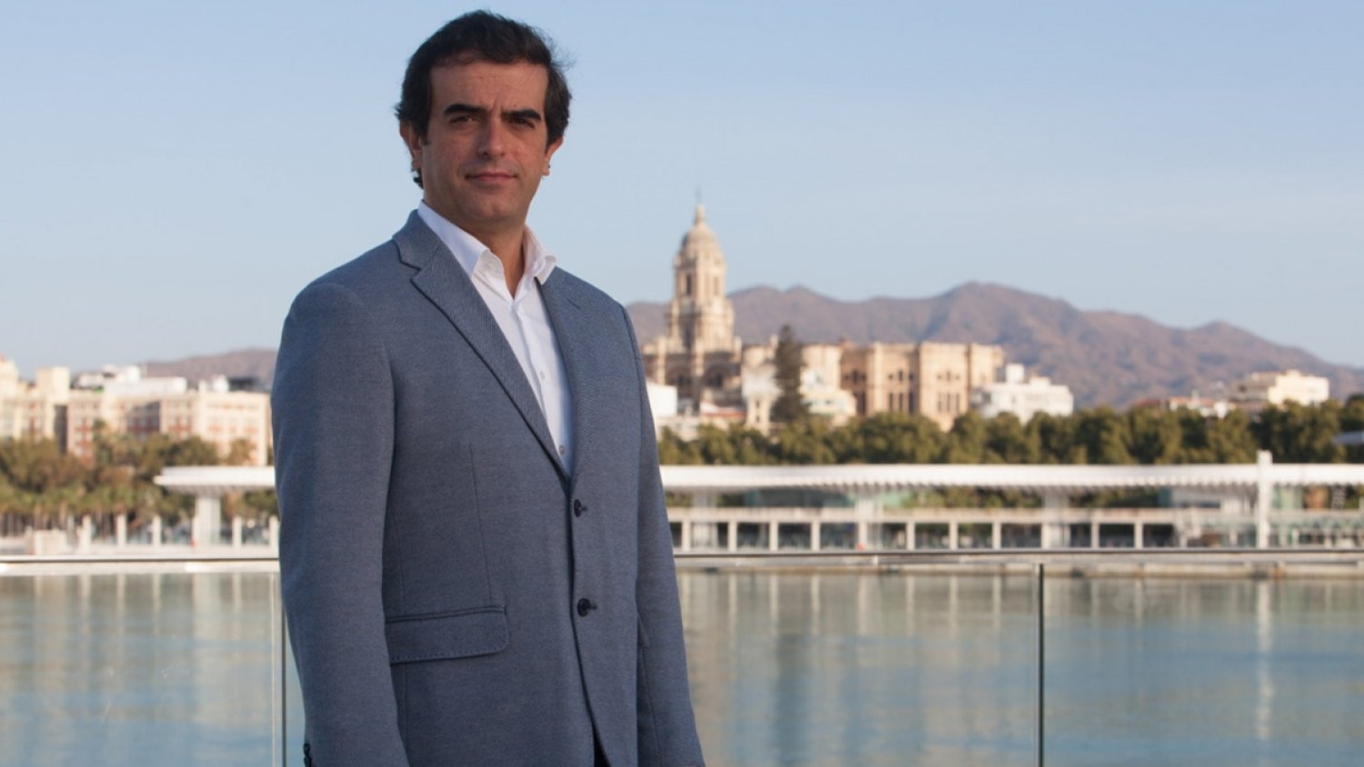 Vox informa que reducirá en 500 mil euros el gasto político en el Ayuntamiento de Torremolinos
