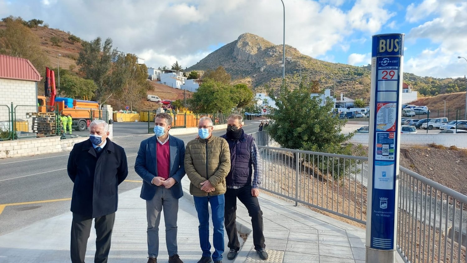 El Ayuntamiento de Málaga concluye la conexión peatonal que comunica la barriada de la Mosca