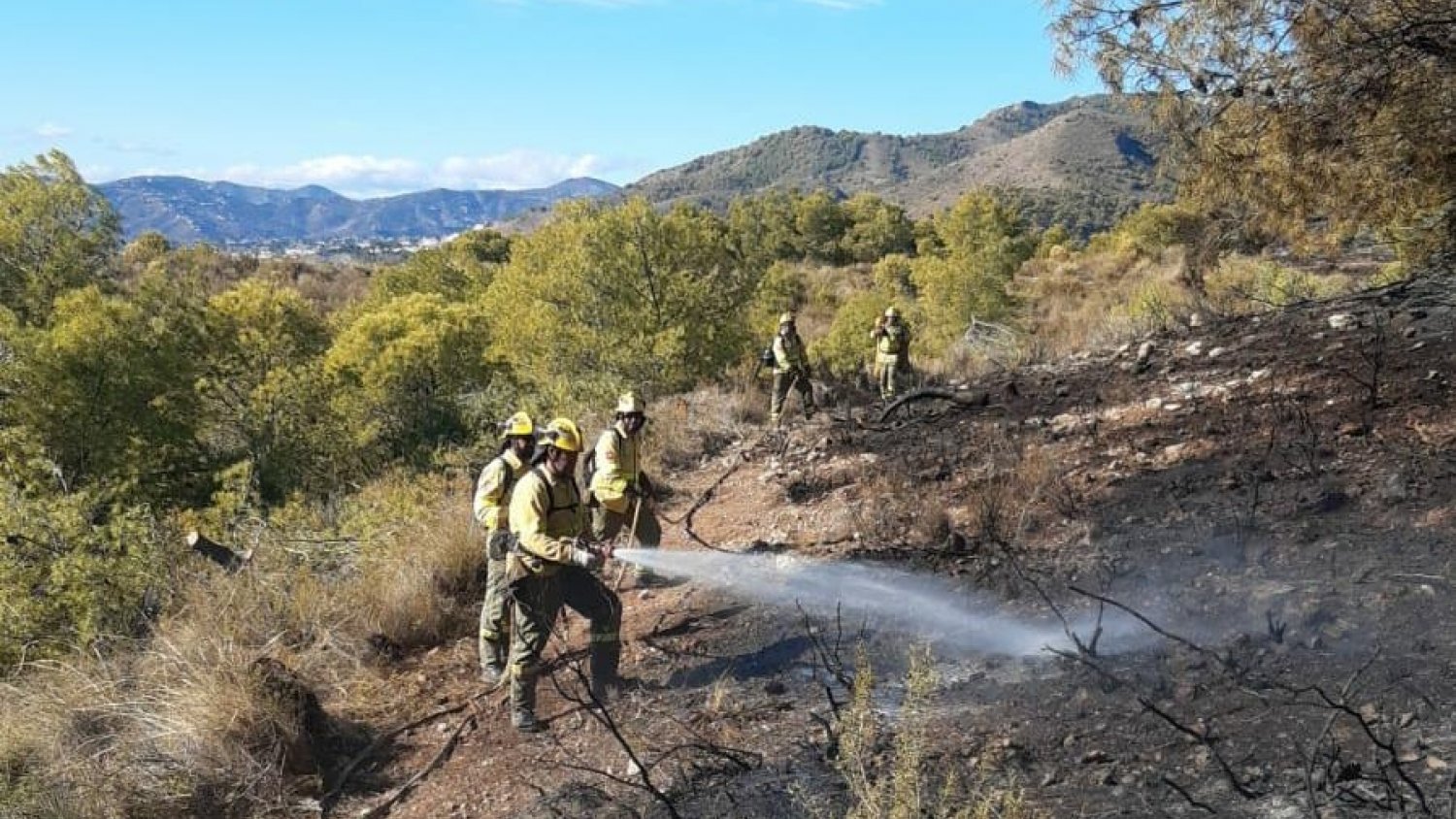 Alrededor de 15 hectáreas afectadas en el incendio de Maro