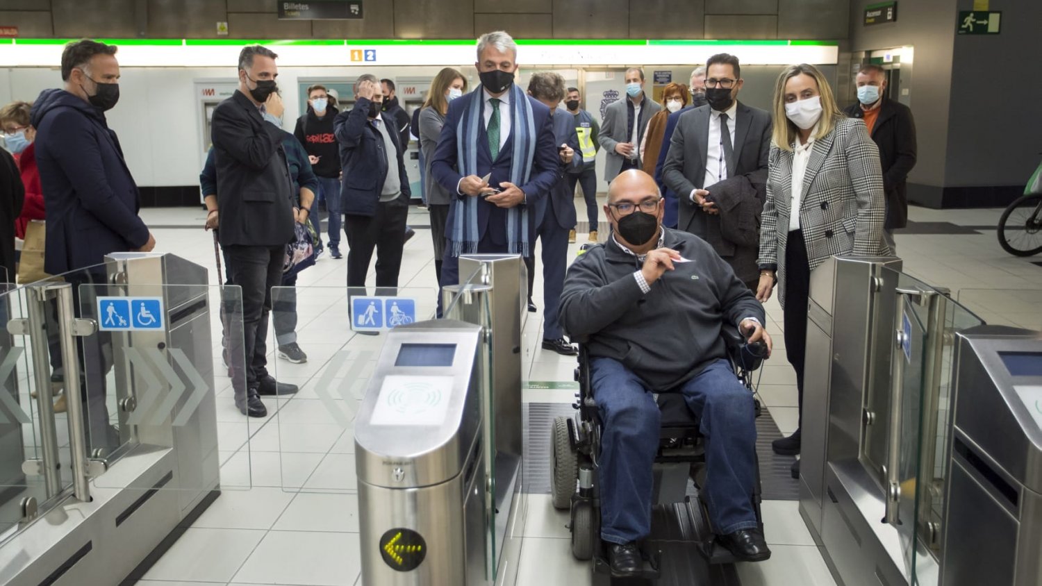 Metro de Málaga chequea la accesibilidad de sus instalaciones con la ONCE y Málaga Accesible