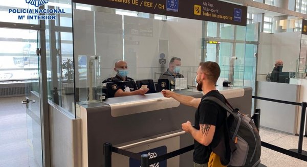 Detenido en el aeropuerto un prófugo de las autoridades francesas por tráfico de drogas