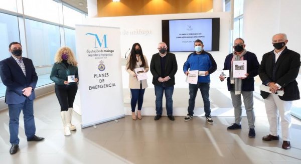 Diputación entrega cinco nuevos planes de Protección Civil a cuatro municipios de la provincia