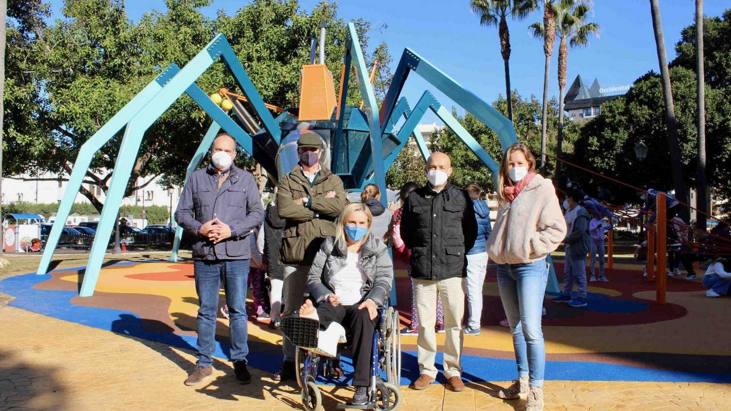 Fuengirola aumenta sus espacios de juego con un nuevo área infantil en el parque de La Fantasía
