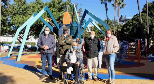 Fuengirola aumenta sus espacios de juego con un nuevo área infantil en el parque de La Fantasía