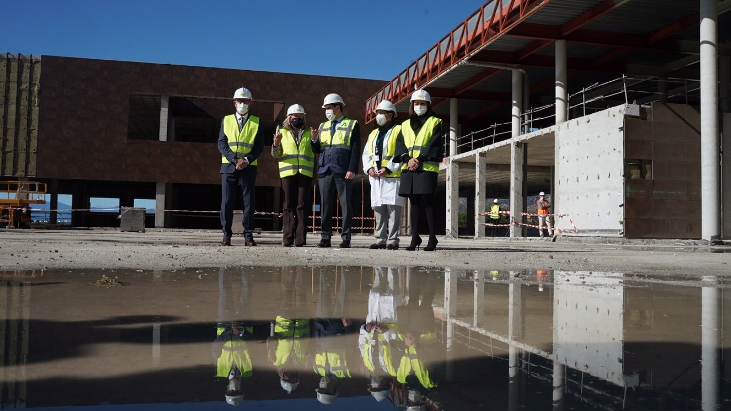 Moreno garantiza la ejecución de las obras de ampliación del Hospital Costa del Sol