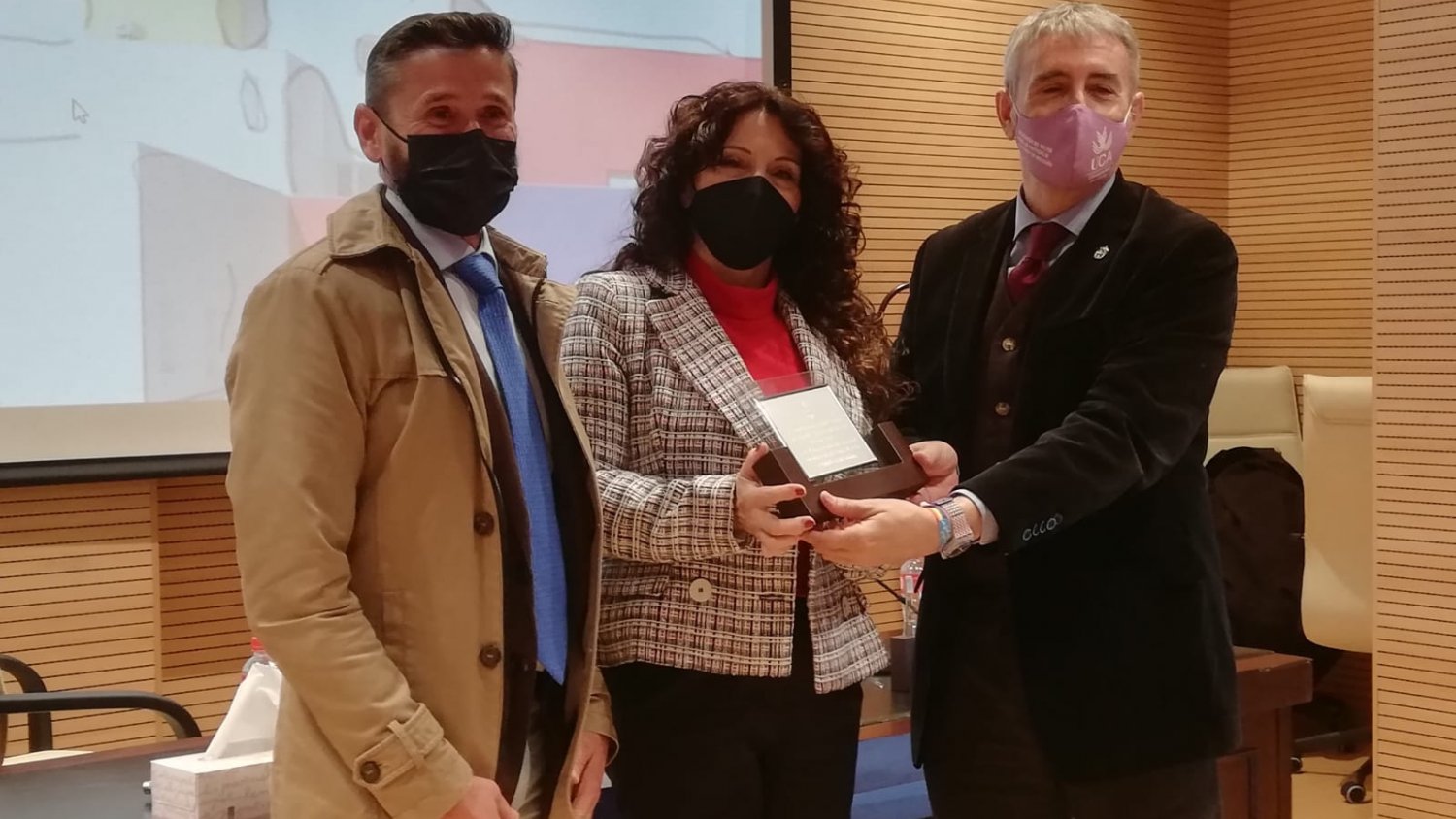 Igualdad recibe un premio por los avances en políticas LGTBI en Andalucía