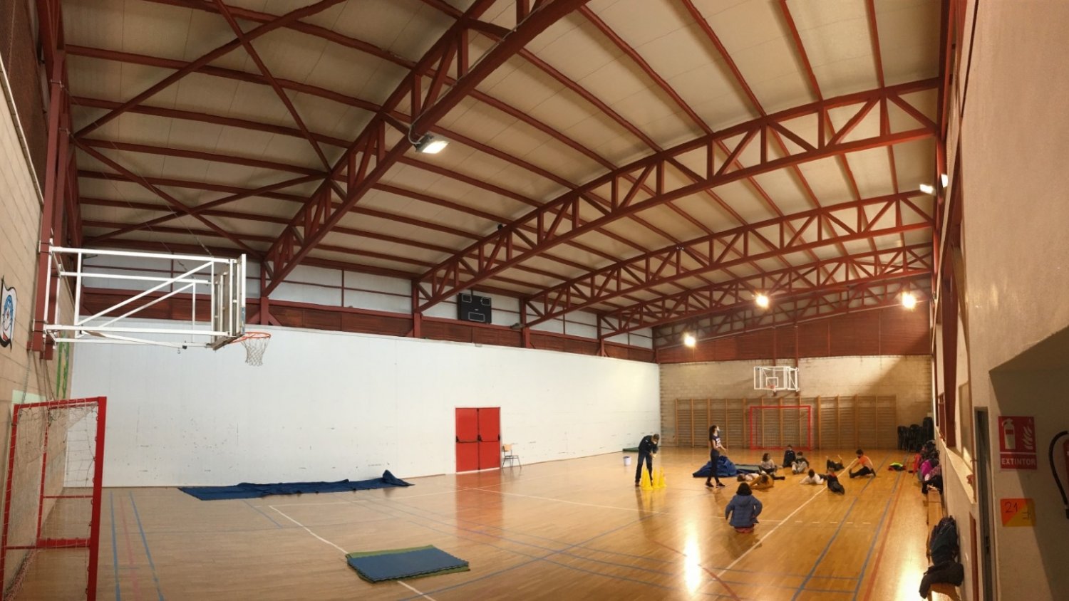 Rincón de la Victoria finaliza las obras de mejora en el Pabellón Deportivo del CEIP Tierno Galván