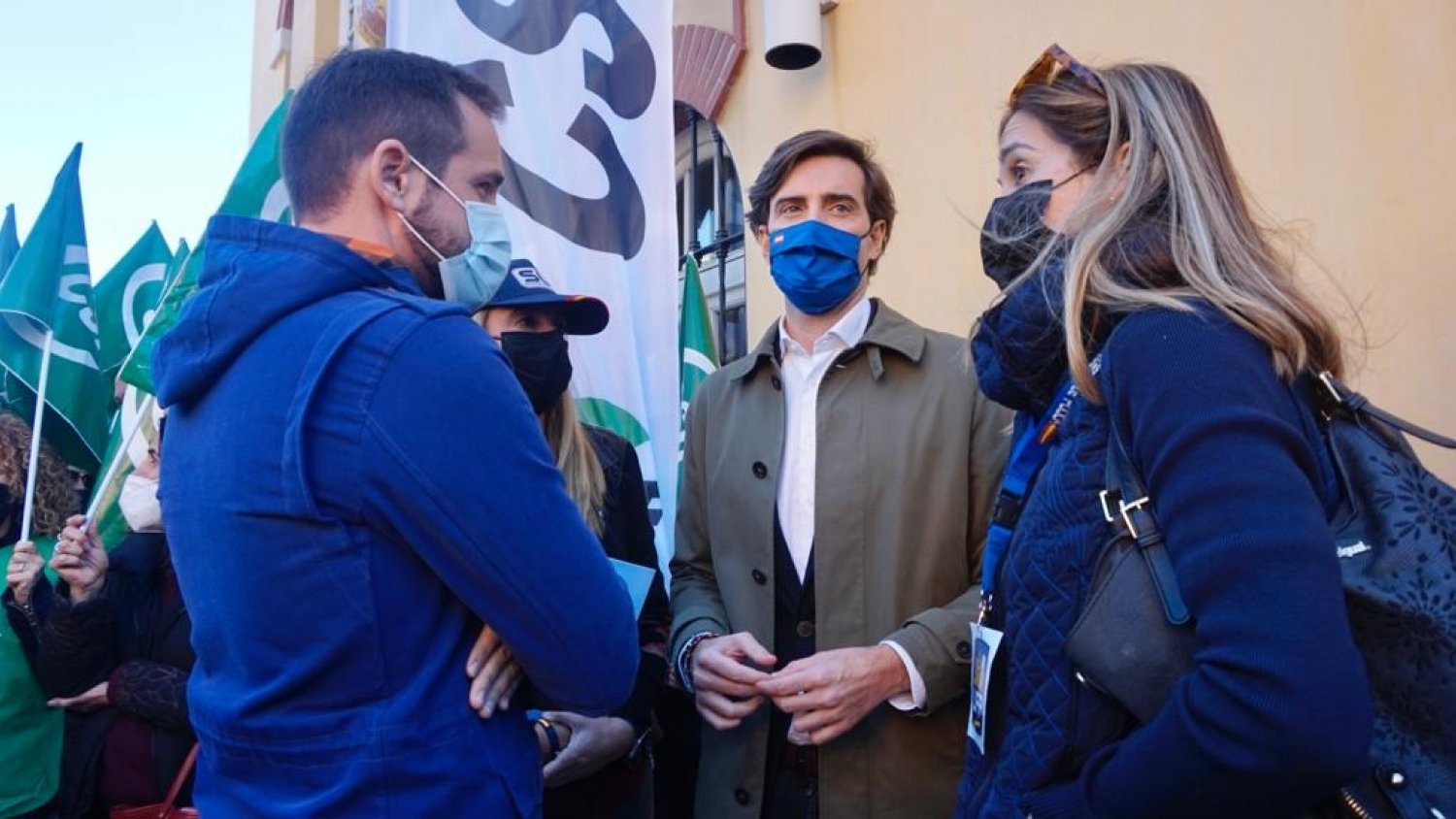 PP sale a la calle en Málaga junto a los agentes contra la reforma del Gobierno de la Ley de Seguridad