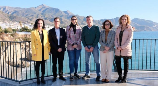 Educación y Deporte invierte más de 12,3 millones de euros en los centros educativos de la Axarquía