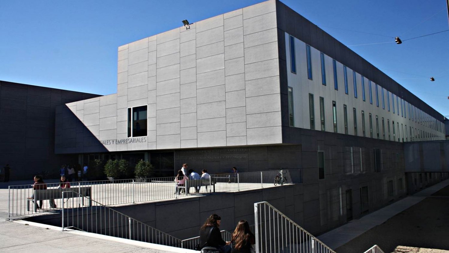 La Facultad de Comercio y Gestión de la Universidad de Málaga celebra la semana cultural