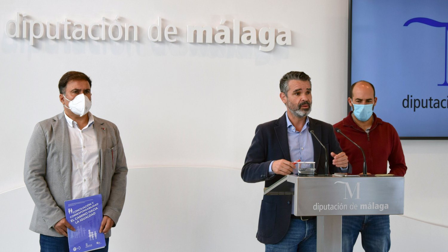 El PSOE pide la implicación de la Diputación para evitar el ERE en Unicaja Banco