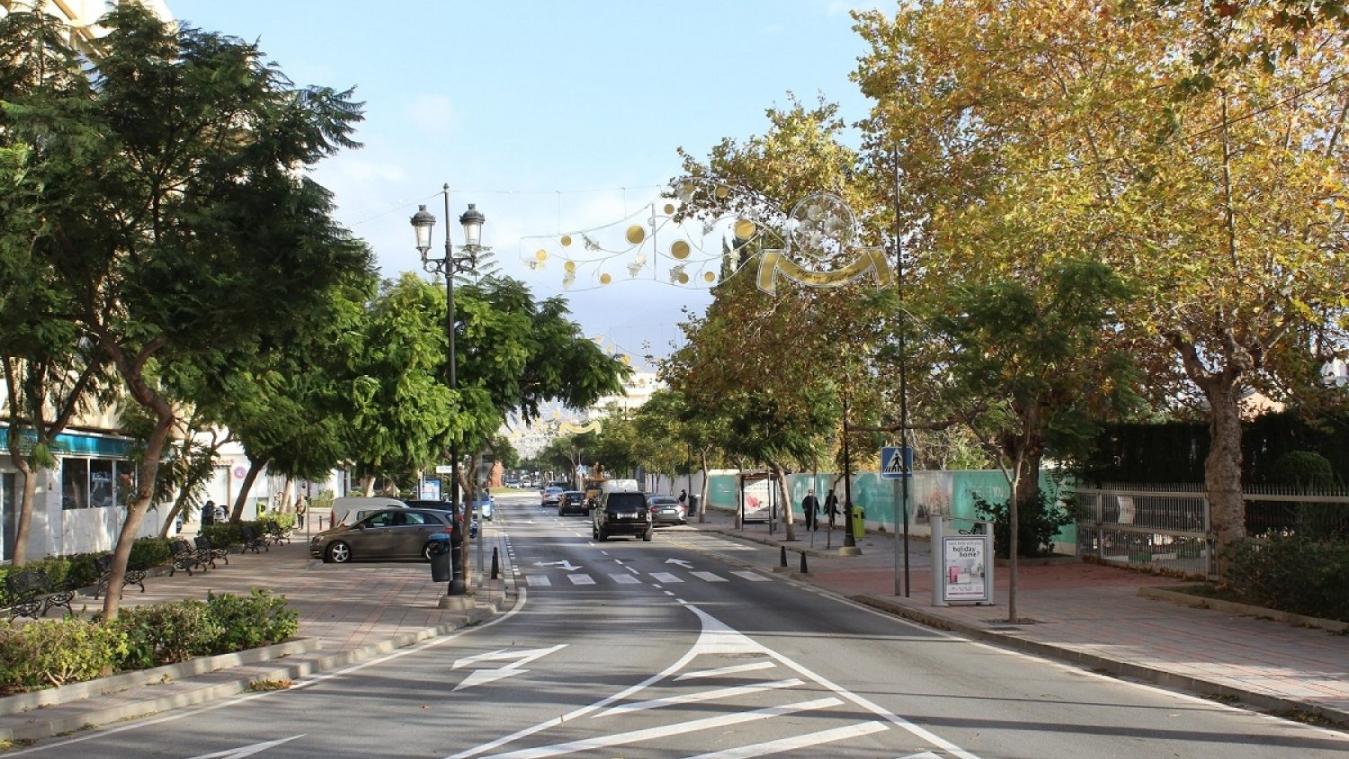 El Ayuntamiento mejora la seguridad vial en una veintena de calles y avenidas de Fuengirola