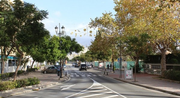 El Ayuntamiento mejora la seguridad vial en una veintena de calles y avenidas de Fuengirola