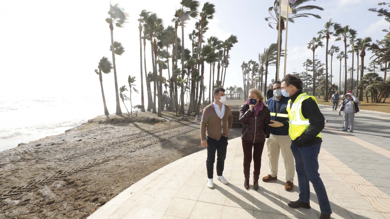 Marbella pide al Gobierno central iniciar el proyecto para estabilizar las playas del municipio