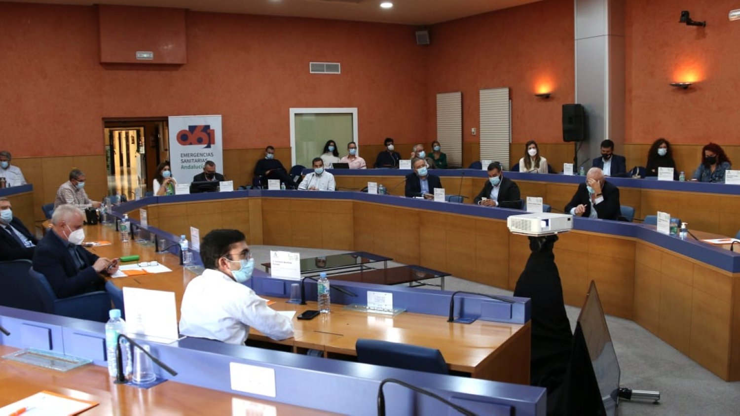 EPES 061 congrega a expertos sanitarios para estudiar los dispositivos de análisis de diagnóstico inmediato