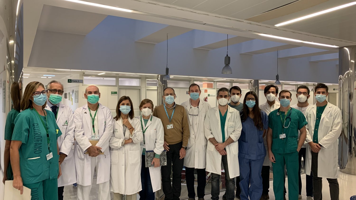 El comité multidisciplinar diagnostica a 400 pacientes de cáncer de pulmón en el Virgen de la Victoria