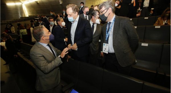 Bendodo afirma que Andalucía facilitará los trámites administrativos