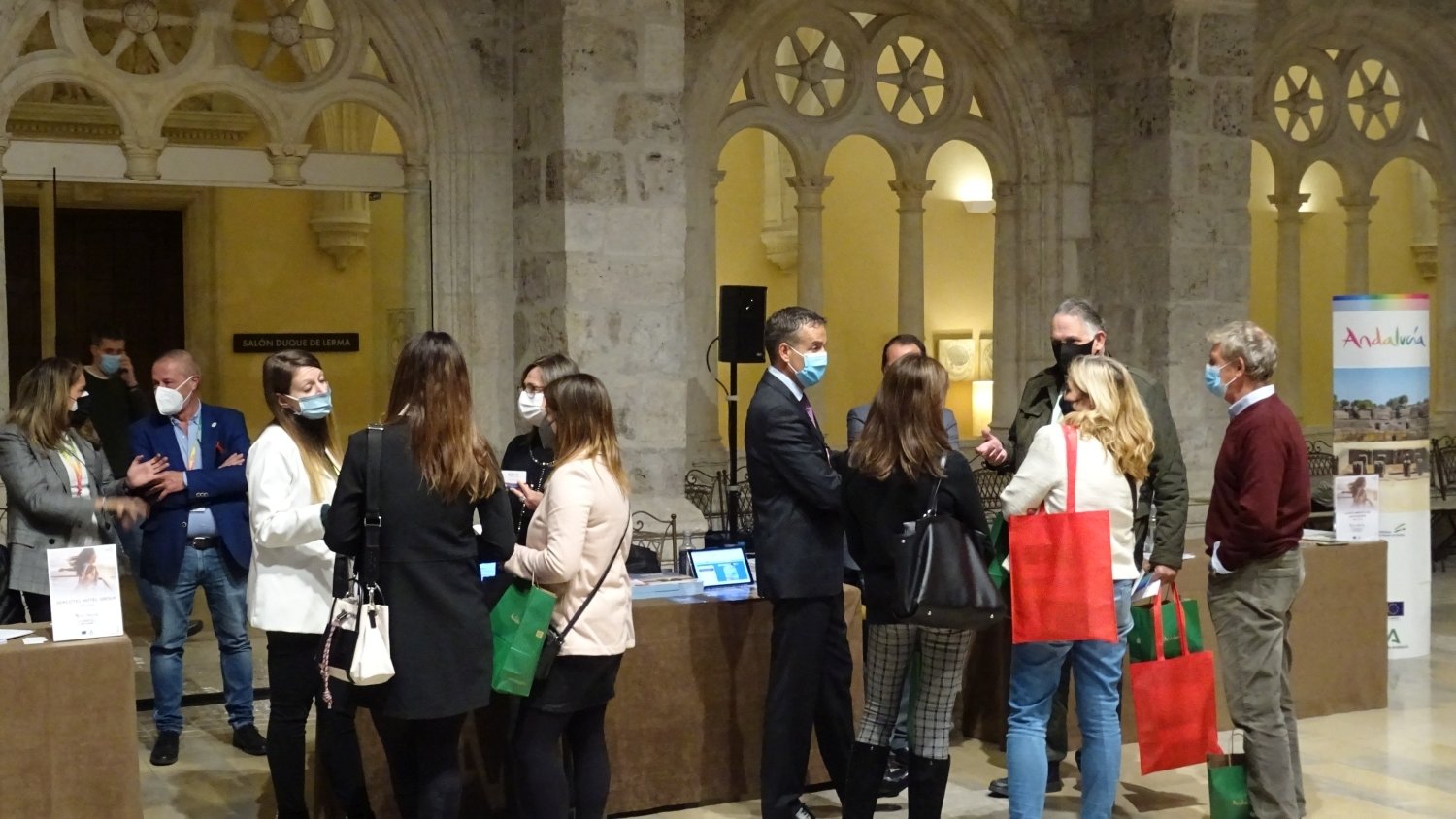 Andalucía promociona su oferta de turismo de interior en el mercado nacional durante Intur