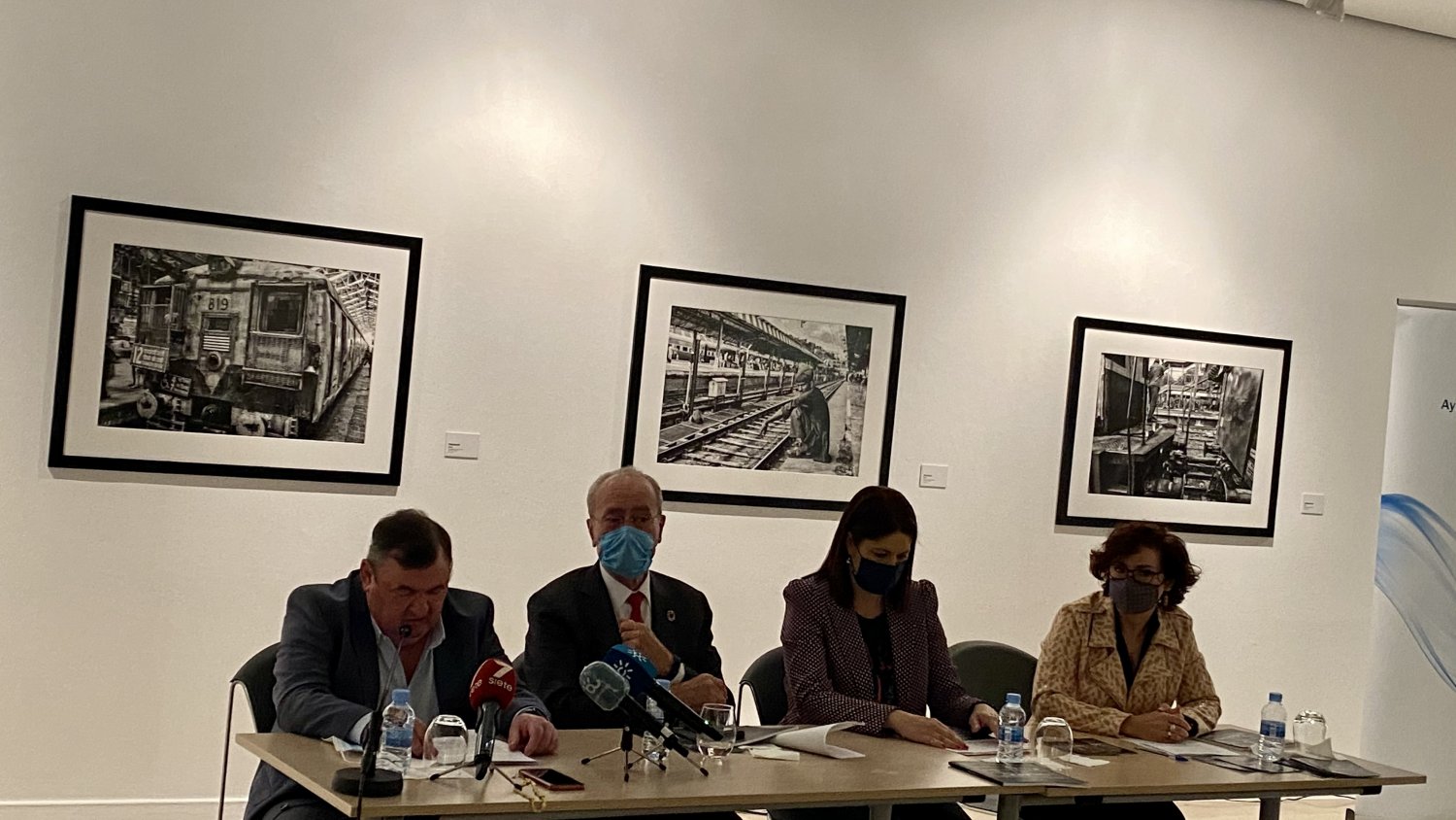 El Ayuntamiento de Málaga presenta la exposición 'Libertad Enjaulada, camino a ninguna parte'