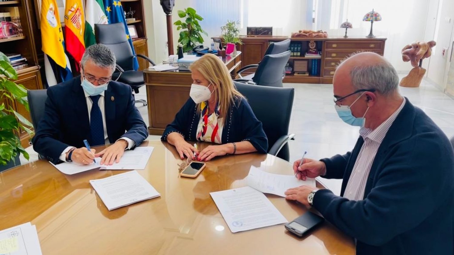 Rincón de la Victoria renueva el convenio con la Asociación de Celiacos de Málaga