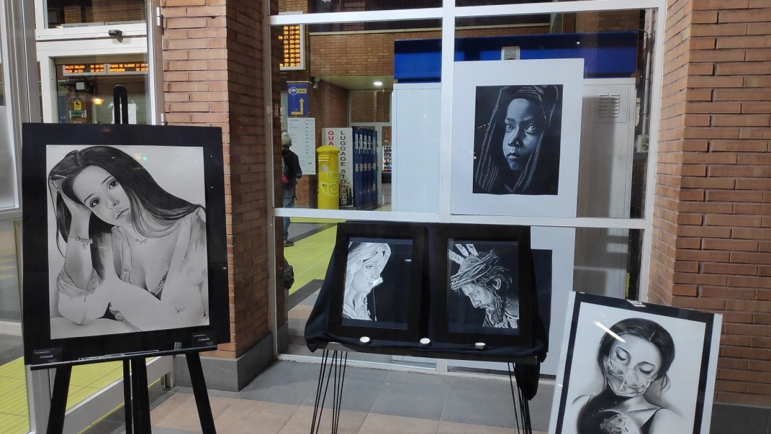 Irene Orihuela reivindica la presencia del retrato a carboncillo en Art-Quarium