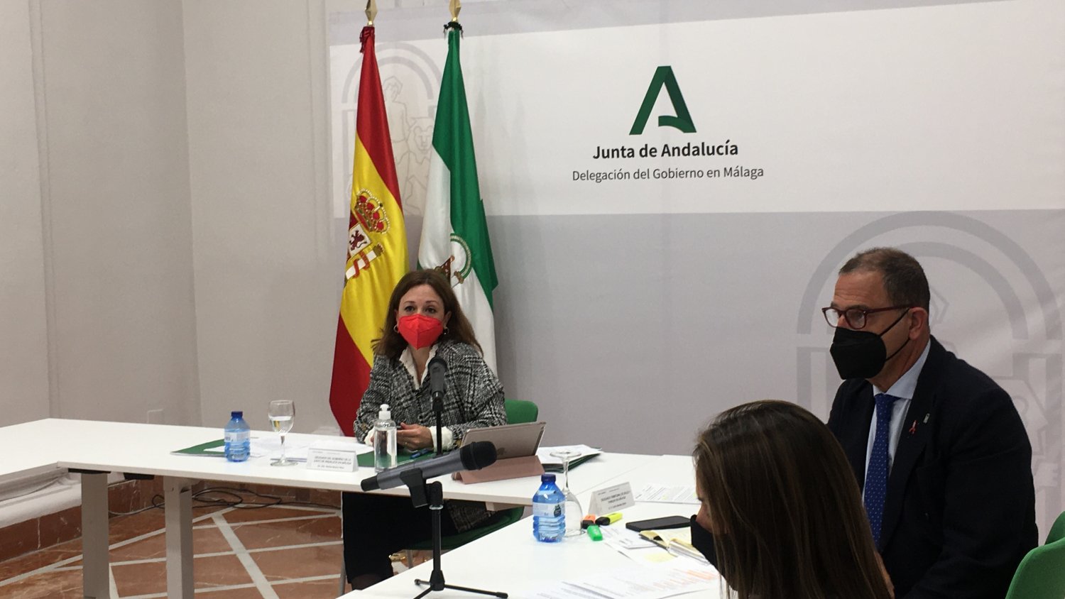 Navarro define el calendario vacunal de Andalucía como el más completo del mundo