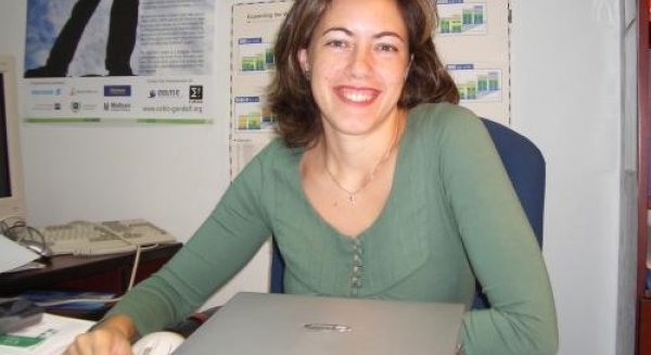 La investigadora de la UMA Raquel Barco, premiada por su carrera profesional