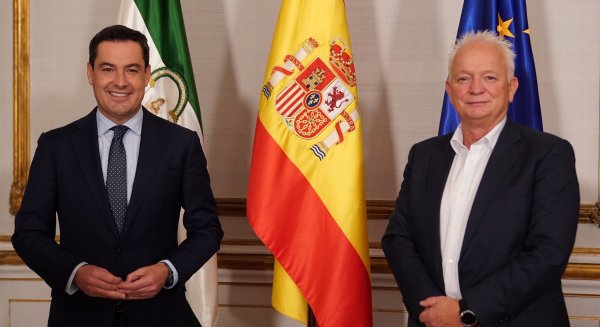 Juanma Moreno agradece a Eddie Wilson el compromiso de Ryanair con Andalucía