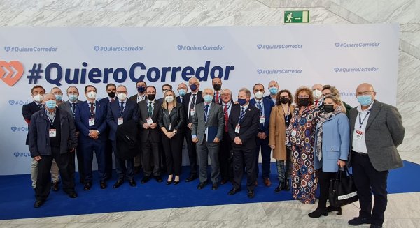 La Junta respalda la reivindicación empresarial para acelerar el Corredor Mediterráneo