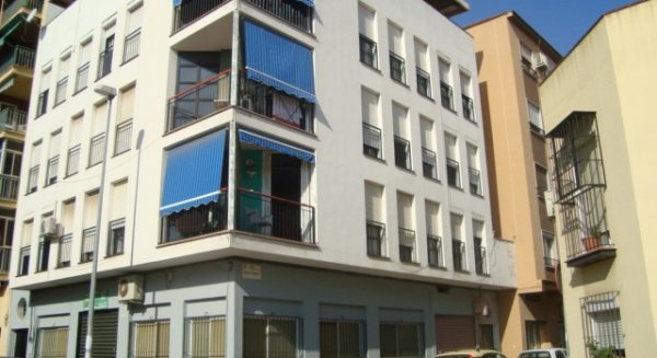 La Junta licita cuatro obras más de rehabilitación energética en Málaga