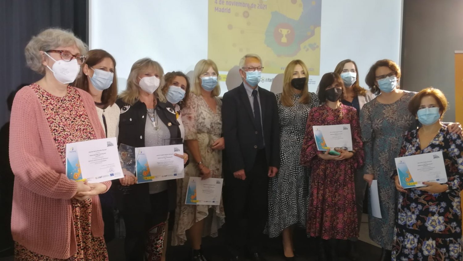 Diez docentes andaluces reconocidos con los Premios Nacionales eTwinning 2021