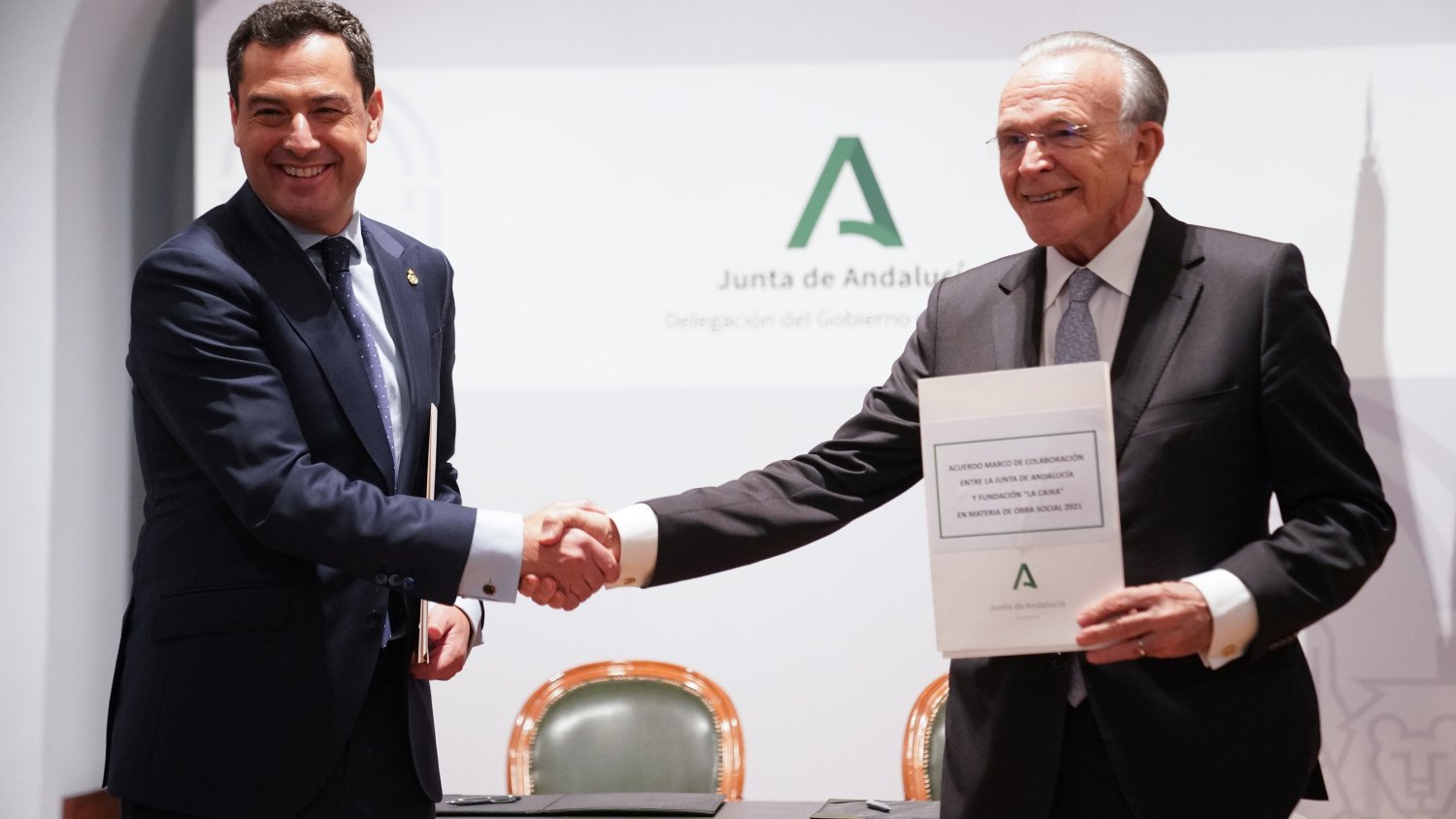 La Junta firma con la Fundación ‘la Caixa’ un acuerdo de 61 millones para acciones sociales en Andalucía